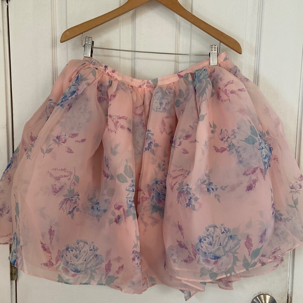 Selkie puff skirt